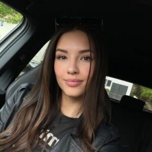 Profile photo of isla